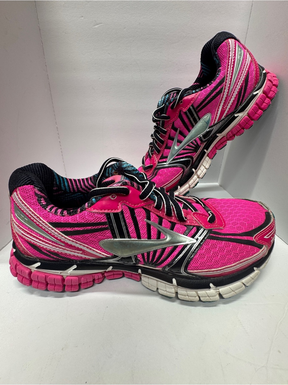 Brooks Adrenaline GTS 14 Pink SZ 7 Women’s Running Shoes